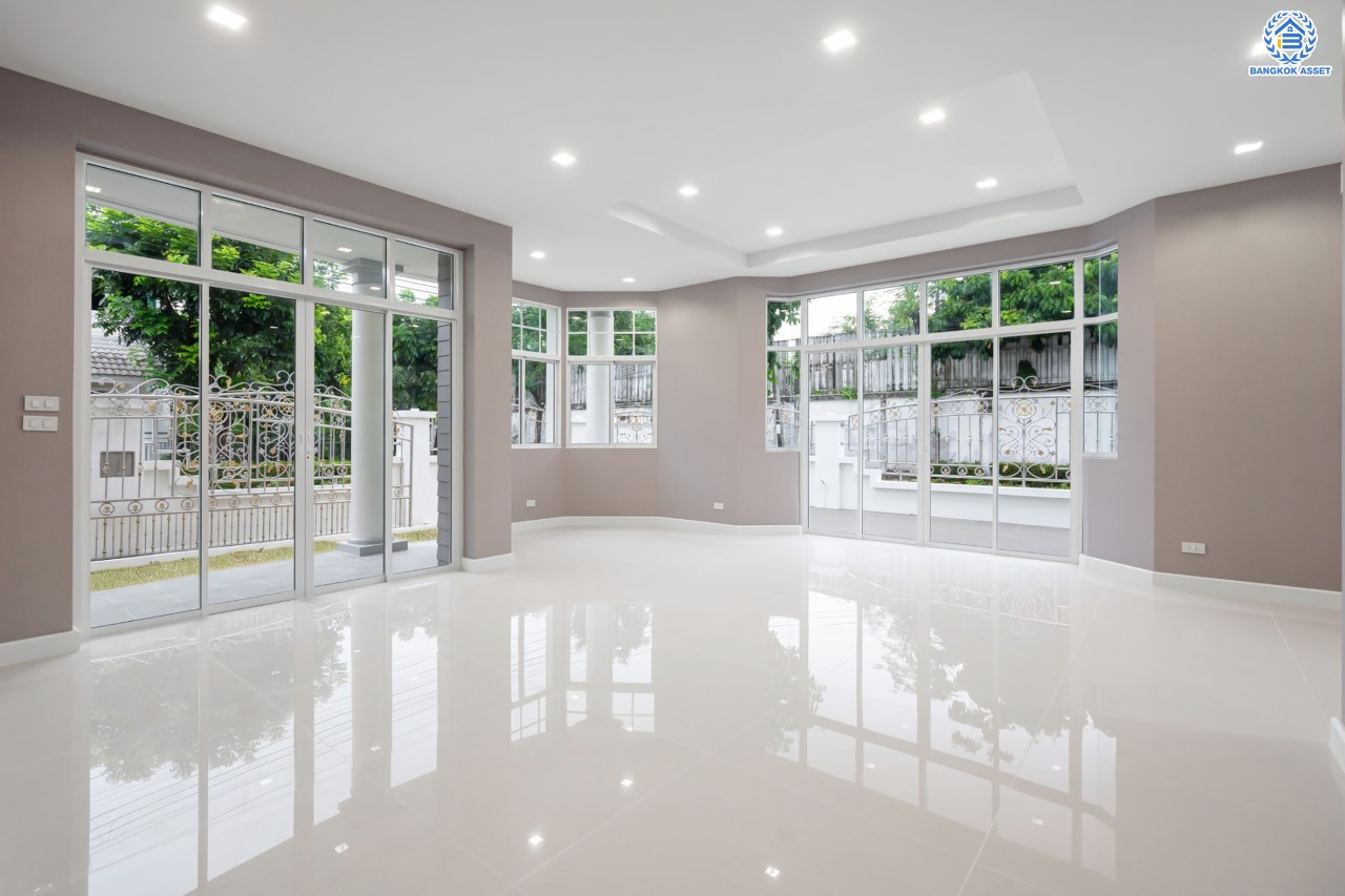 บ้านมือสองตกแต่งใหม่ ม.บางกอกบูเลอวาร์ด ราชพฤกษ์-พระราม5 เนื้อที่ 69 ตร.ว. บนสังคมคุณภาพ SC Asset* ฟังก์ชันพร้อม 3 ห้องนอน 4 ห้องน้ำ 1 ห้องแม่บ้าน จอดรถได้ 2 คัน บนทำเลติดถนนราชพฤกษ์ ใกล้วงเวียนพระรามห้า, ทางด่วนศรีรัช และเพียง 10 ถึงรถไฟฟ้า "สถานีบางรักใหญ่"